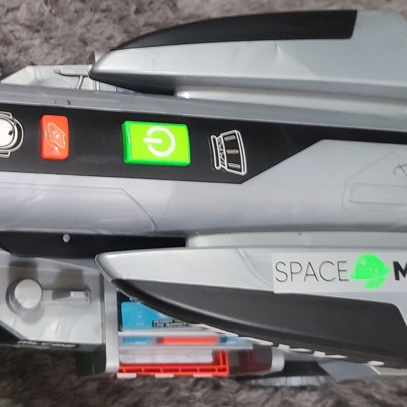 3-N-1 Blast Off Booster Rocket – Lights, Sounds and Motorized Drive - Picture 6 of 7